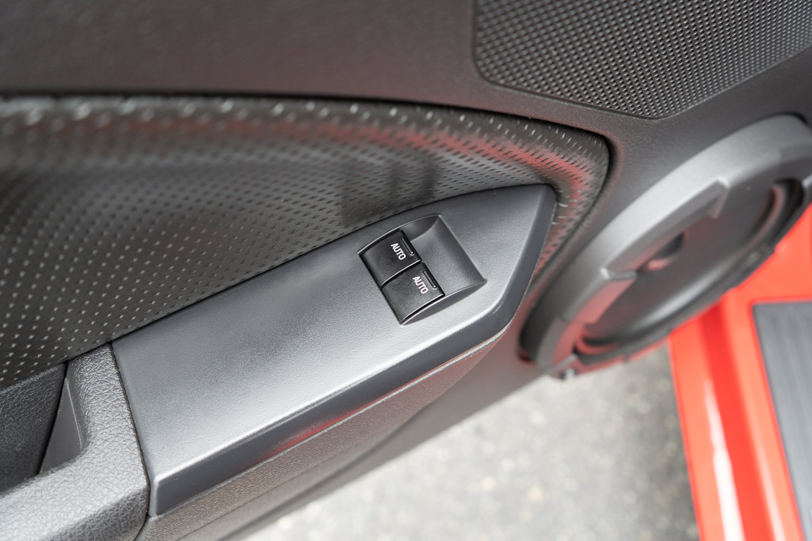 Used 2006 Ford Mustang GT RWD image 12