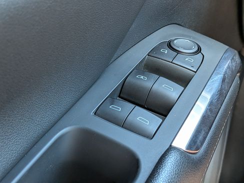 Used 2024 Chevrolet Traverse LT FWD image 23