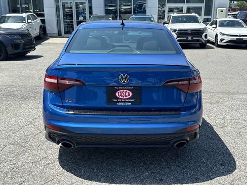 Used 2024 Volkswagen Jetta GLI 40th Anniversary Edition FWD image 3