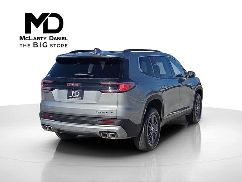 Used 2025 GMC Acadia Elevation image 5