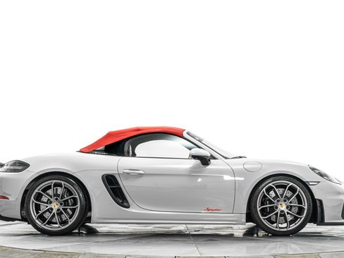 Used 2021 Porsche 718 Boxster Spyder RWD image 18
