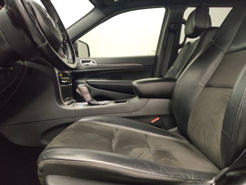 Used 2021 Jeep Grand Cherokee Laredo X RWD image 17