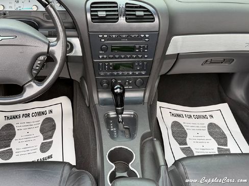 Used 2002 Ford Thunderbird image 22
