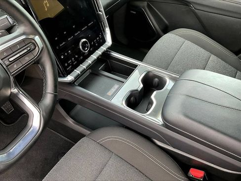 Used 2025 GMC Acadia Elevation AWD/4WD image 21
