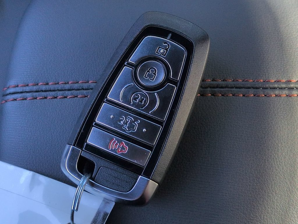 Used 2025 Ford Mustang Premium RWD image 27