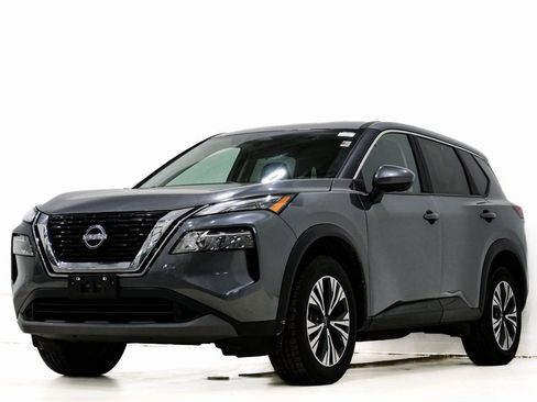 Used 2023 Nissan Rogue SV image 3