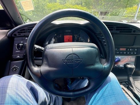 Used 1995 Chevrolet Corvette Coupe RWD image 11