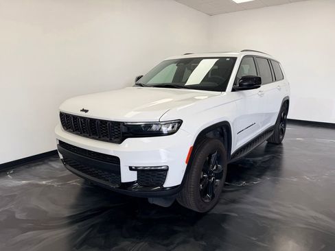 Used 2024 Jeep Grand Cherokee L Limited w/ Luxury Tech Group II AWD/4WD image 20