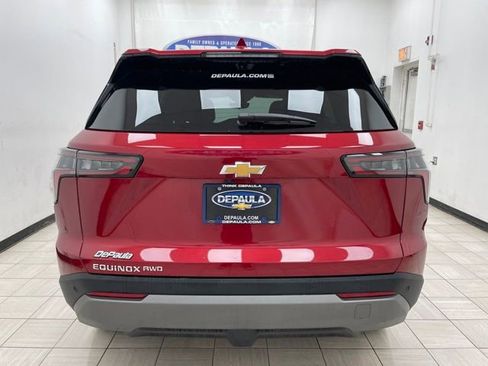 New 2026 Chevrolet Equinox LT w/ Convenience Package II AWD/4WD image 18