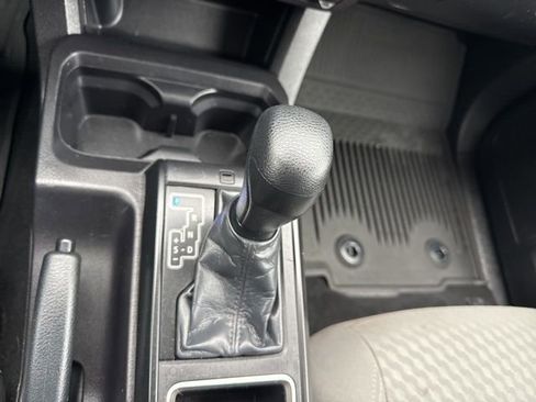 Used 2023 Toyota Tacoma SR AWD/4WD image 12