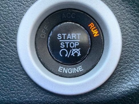 Used 2016 RAM 1500 Laramie w/ Convenience Group AWD/4WD image 14