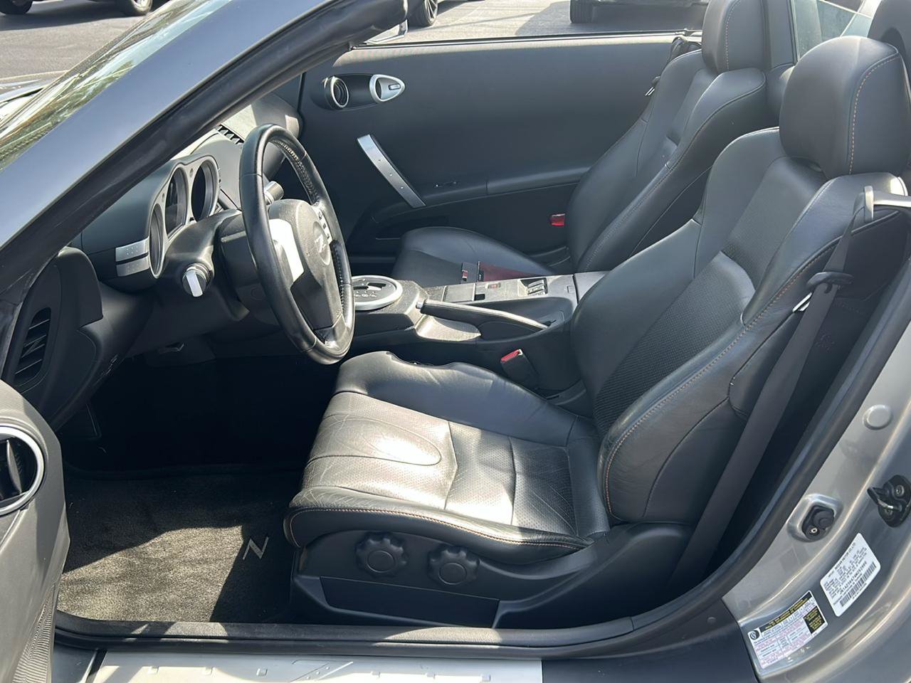 Used 2004 Nissan 350Z Touring RWD image 10