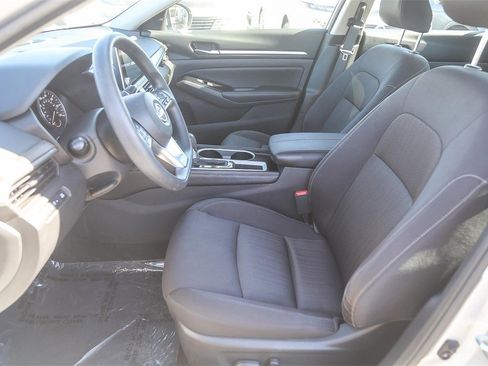 Used 2023 Nissan Altima 2.5 SV image 16