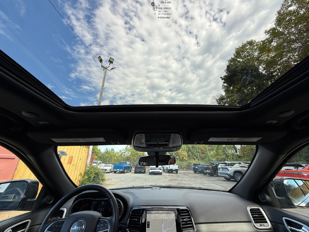 Used 2021 Jeep Grand Cherokee Laredo X AWD/4WD image 24