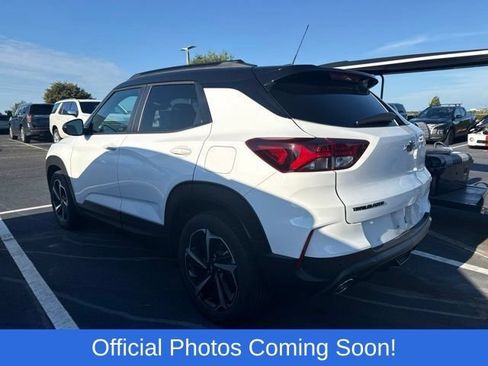 Used 2021 Chevrolet TrailBlazer RS w/ Sun and Liftgate Package FWD image 4