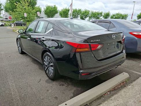 Used 2024 Nissan Altima 2.5 SV FWD image 6