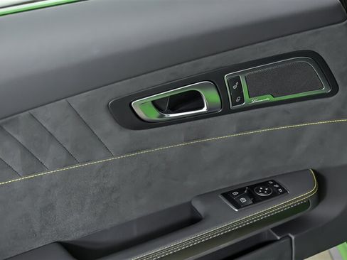 Used 2018 Mercedes-Benz AMG GT R image 13