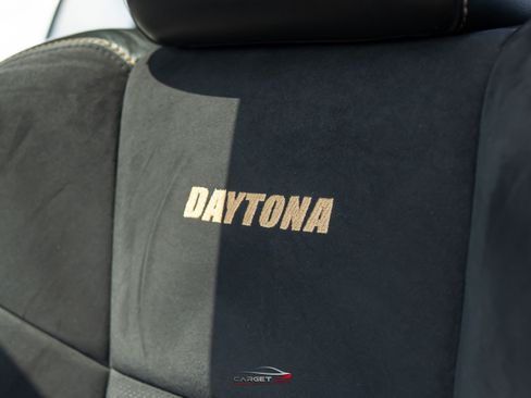 Used 2018 Dodge Charger R/T RWD image 36