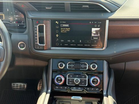 Used 2024 GMC Yukon Denali Ultimate AWD/4WD image 14