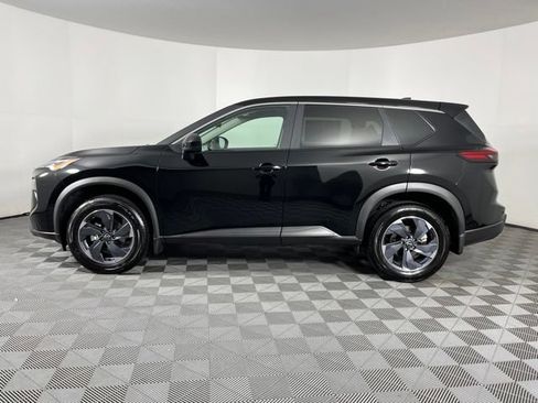 Certified 2026 Nissan Rogue SV FWD image 3