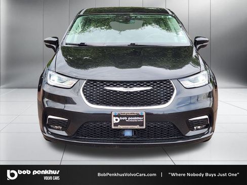 Used 2024 Chrysler Pacifica Limited FWD image 22