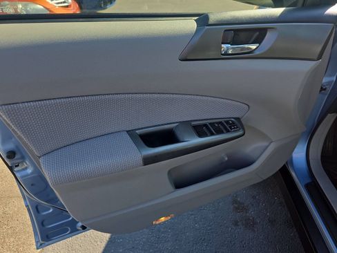 Used 2012 Subaru Forester 2.5X Premium AWD/4WD image 16