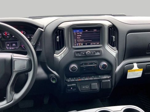 Used 2025 Chevrolet Silverado 2500 Custom w/ Custom Value Package AWD/4WD image 6