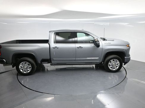 Used 2025 Chevrolet Silverado 2500 High Country w/ Technology Package AWD/4WD image 57