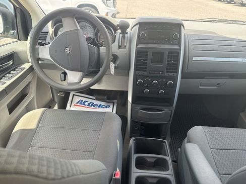 Used 2010 Dodge Grand Caravan SE w/ Popular Equipment Group FWD image 13