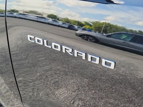Used 2023 Chevrolet Colorado LT w/ LT Convenience Package II RWD image 8