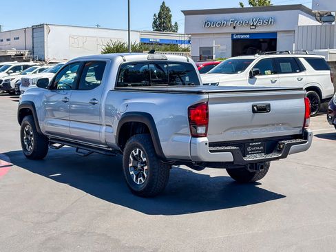 Used 2019 Toyota Tacoma TRD Off-Road w/ TRD Premium Off Road Package AWD/4WD image 2