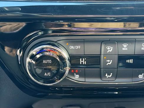 New 2026 Chevrolet Trax RS w/ Driver Confidence Package image 19