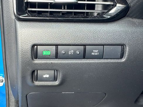 Certified 2024 Nissan Sentra SR w/ SR Premium Package image 20