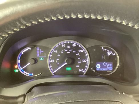 Used 2016 Lexus CT 200h w/ Navigation Package FWD image 18