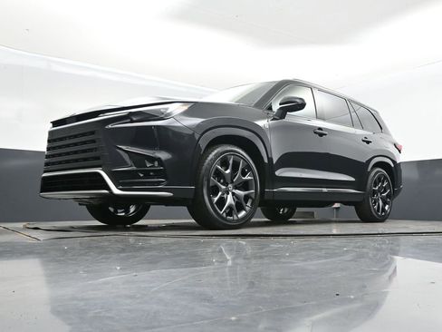 New 2026 Lexus TX 500h AWD image 41