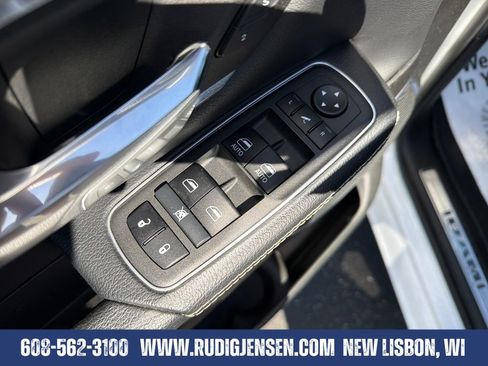 Used 2022 RAM 1500 Laramie w/ Sport Appearance Package AWD/4WD image 11