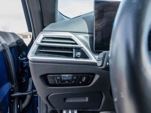 Used 2025 BMW M4 xDrive Competition image 41