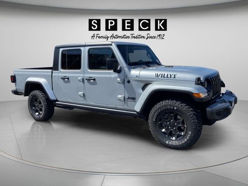 Used 2023 Jeep Gladiator Sport AWD/4WD image 1