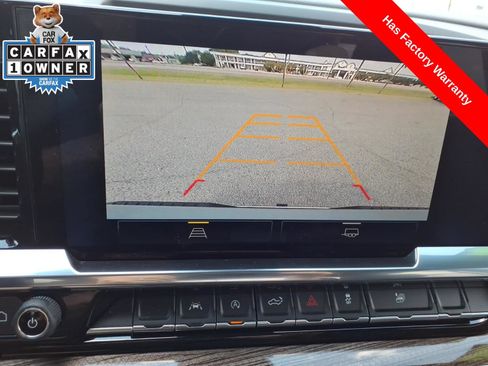 Used 2024 Chevrolet Silverado 1500 LT AWD/4WD image 19