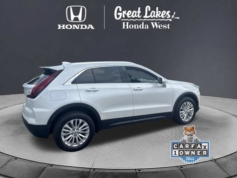 Used 2024 Cadillac XT4 Luxury w/ Cold Weather Package AWD/4WD image 9
