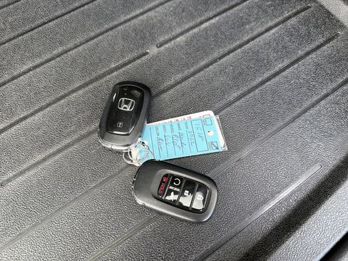 Used 2023 Honda Pilot TrailSport image 28