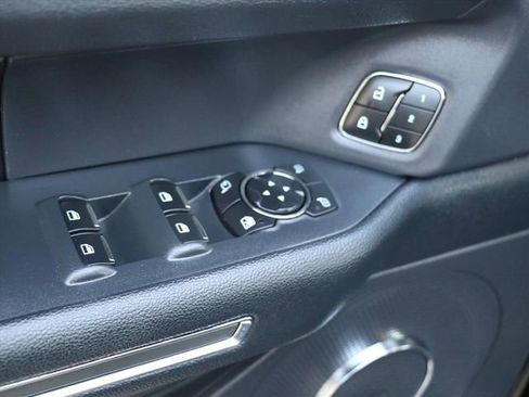 Used 2024 Ford Expedition XLT image 19