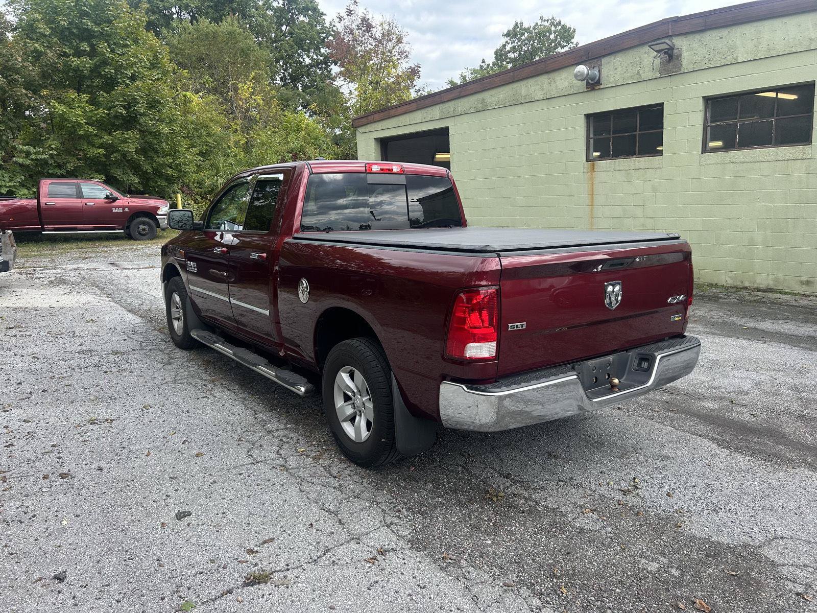 Used 2017 RAM 1500 Classic SLT AWD/4WD image 7