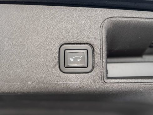 Used 2023 GMC Terrain Denali w/ Black Diamond Edition AWD/4WD image 36