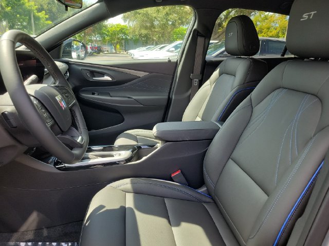 New 2026 Buick Envista Sport Touring w/ Convenience I Package FWD image 8