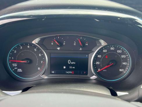 Used 2023 Chevrolet Traverse LT FWD image 26