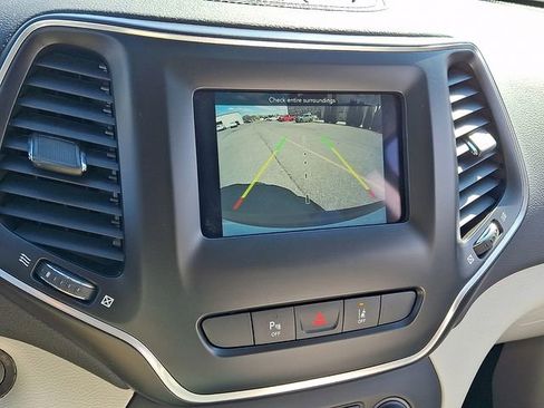 Used 2021 Jeep Cherokee Latitude Lux AWD/4WD image 18