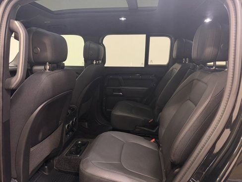 Used 2025 Land Rover Defender 130 V8 image 23