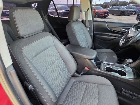 Used 2018 Chevrolet Equinox LT FWD image 24