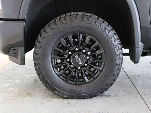 Used 2023 Chevrolet Silverado 2500 LTZ w/ LTZ Plus Package image 45